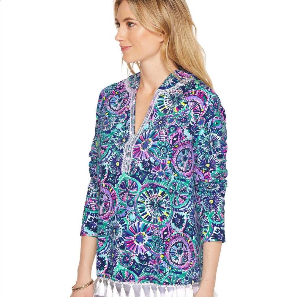 Lilly Pulitzer Harmon Hoodie with tassel trim size XS